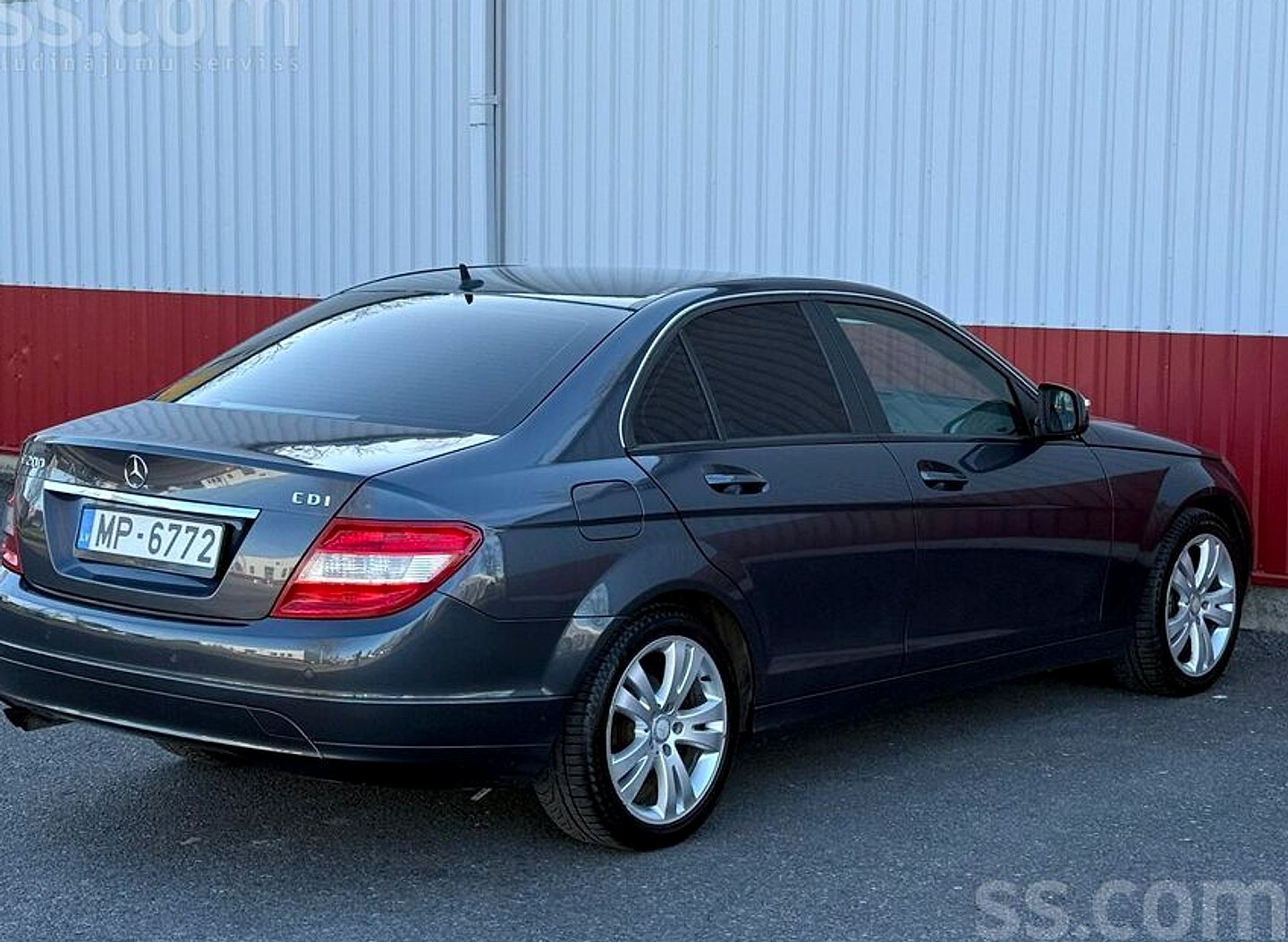 Mercedes-Benz C200 — foto 4