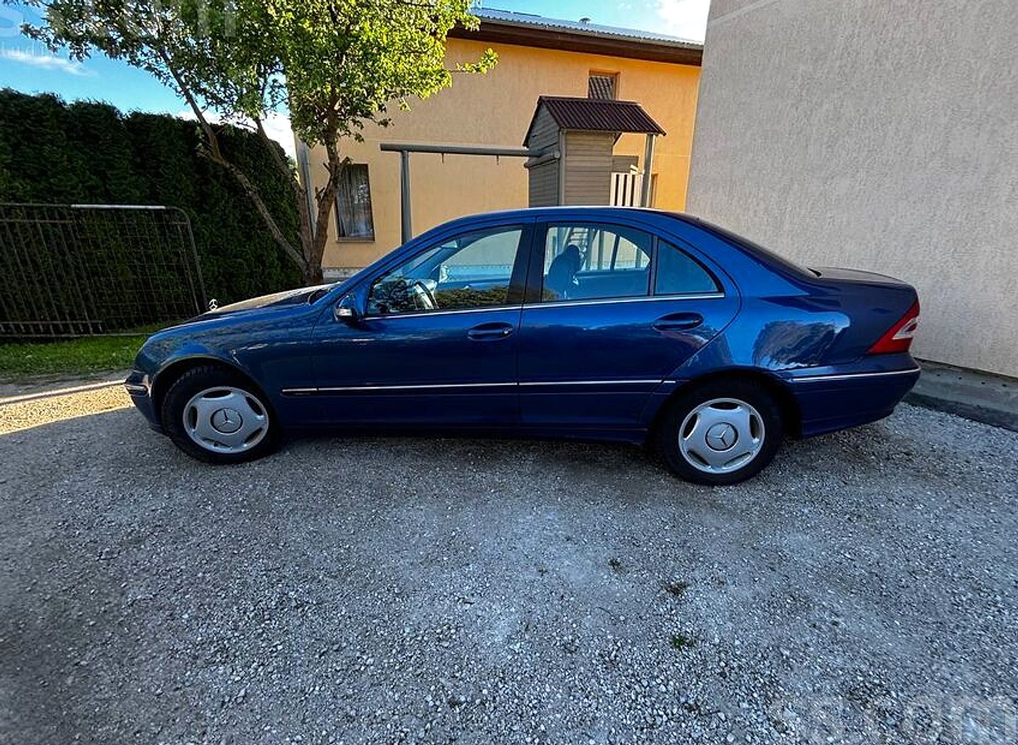 Mercedes-Benz C200 — foto 3