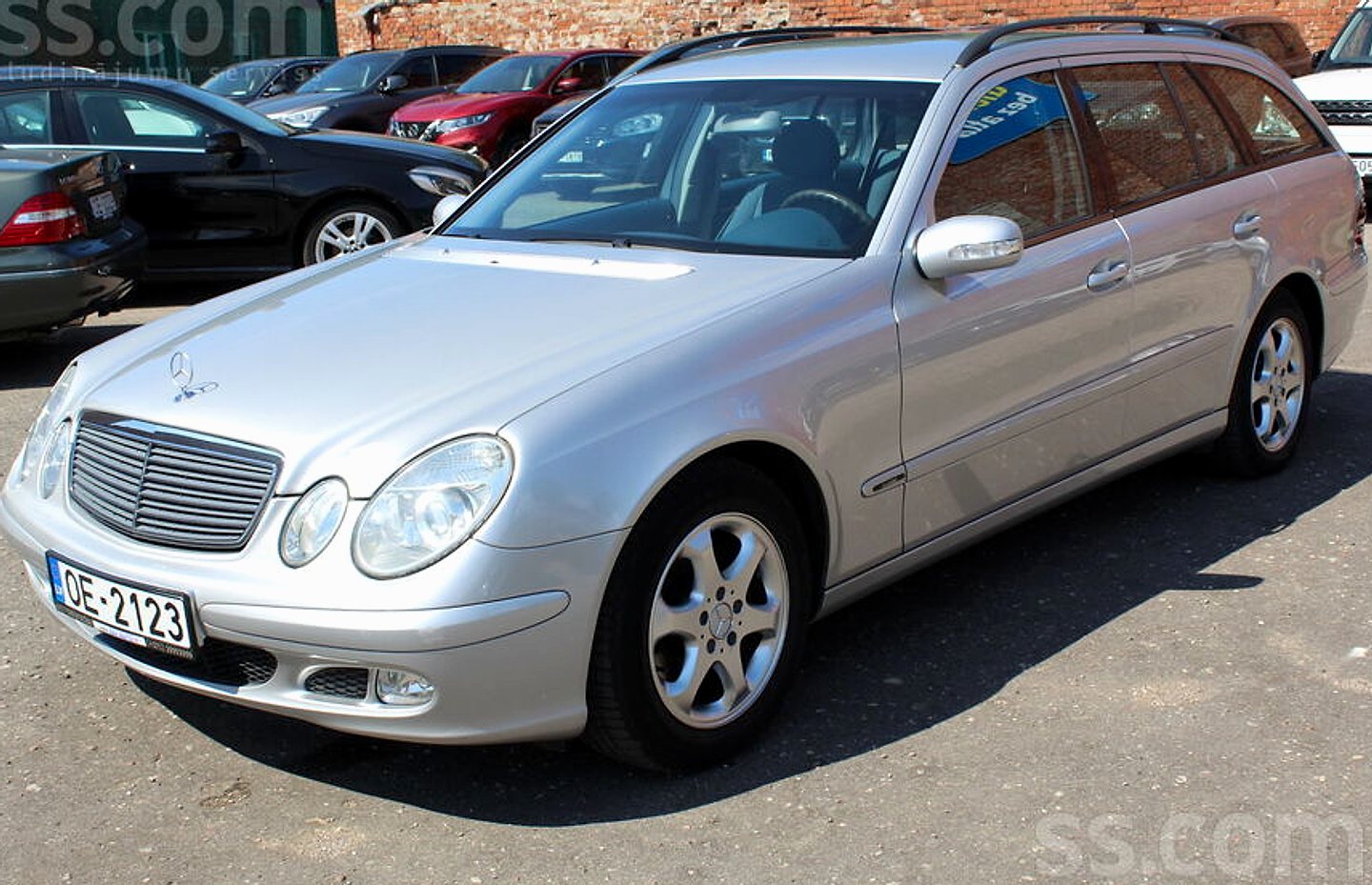 Mercedes-Benz E220 — foto 2