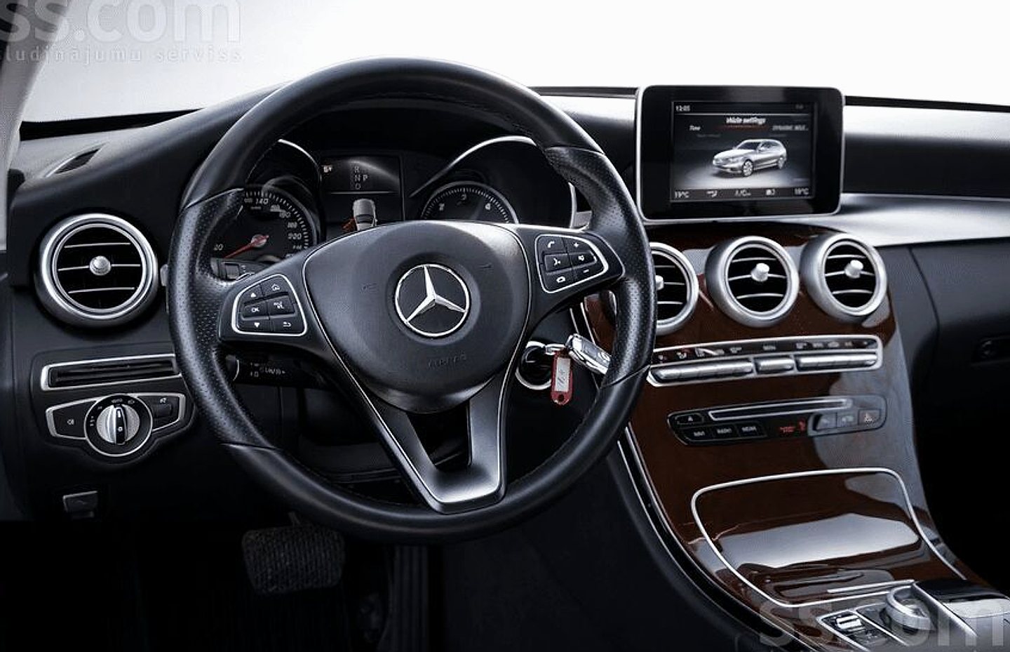 Mercedes-Benz C220 — foto 6