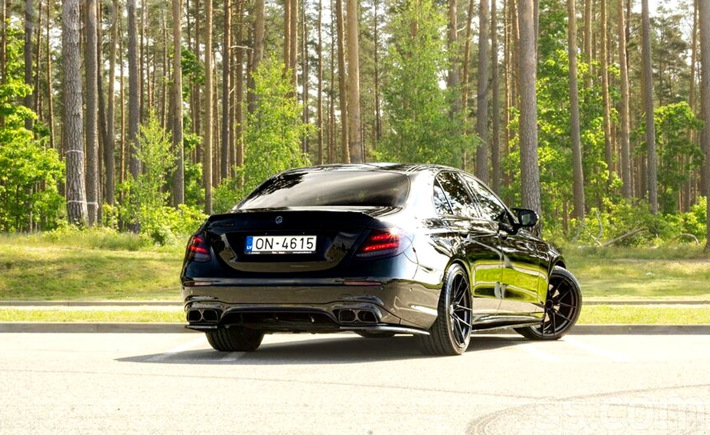 Mercedes-Benz E350 — foto 5