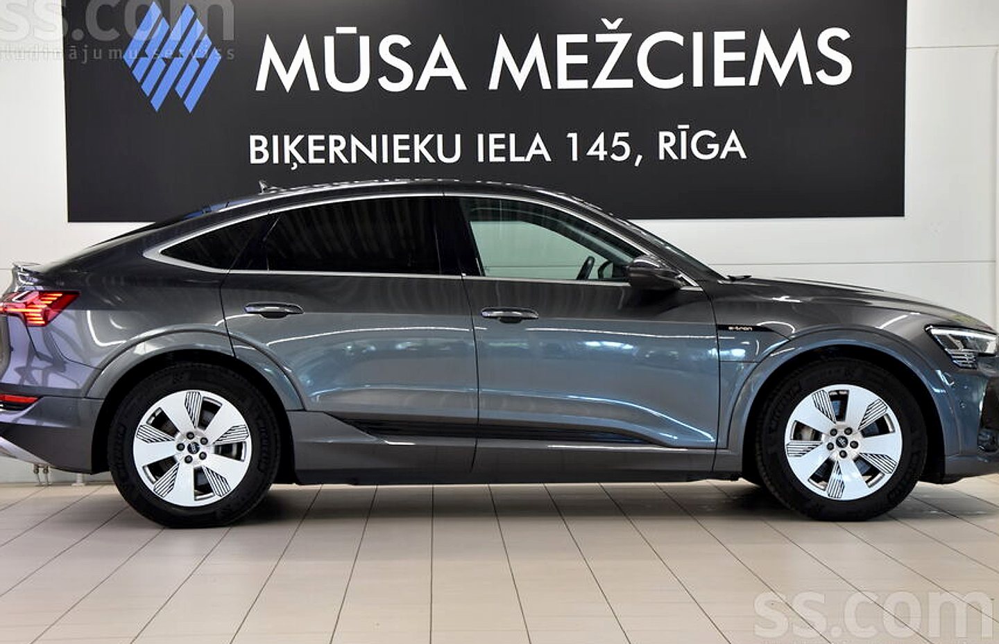 Audi E-tron — foto 4