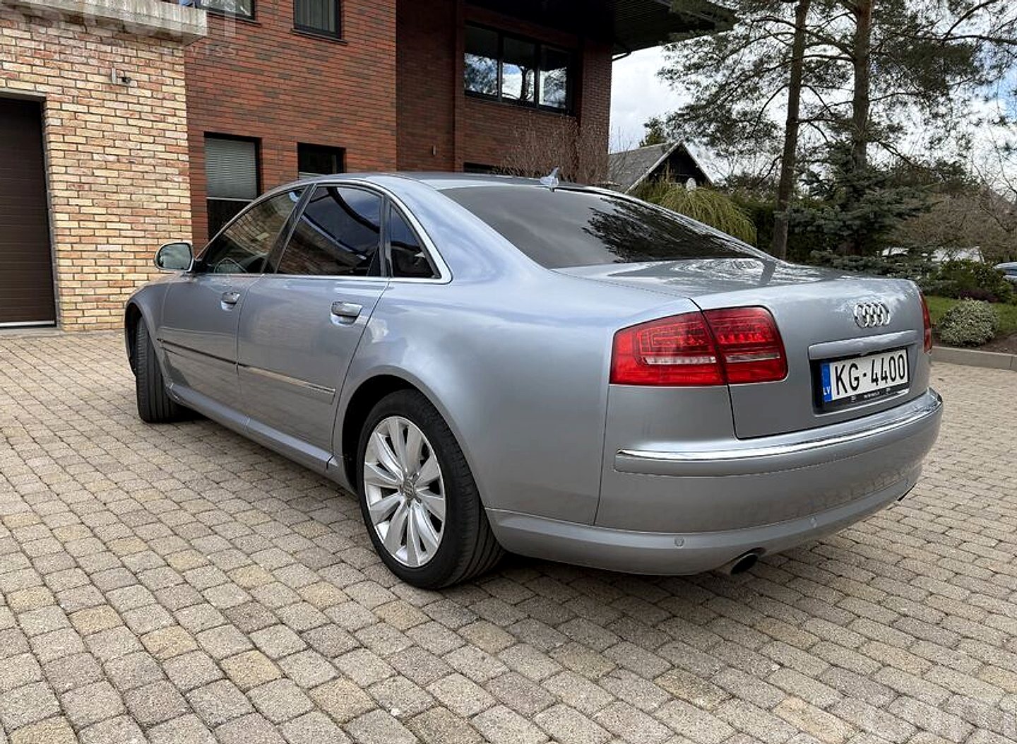 Audi A8 — foto 4