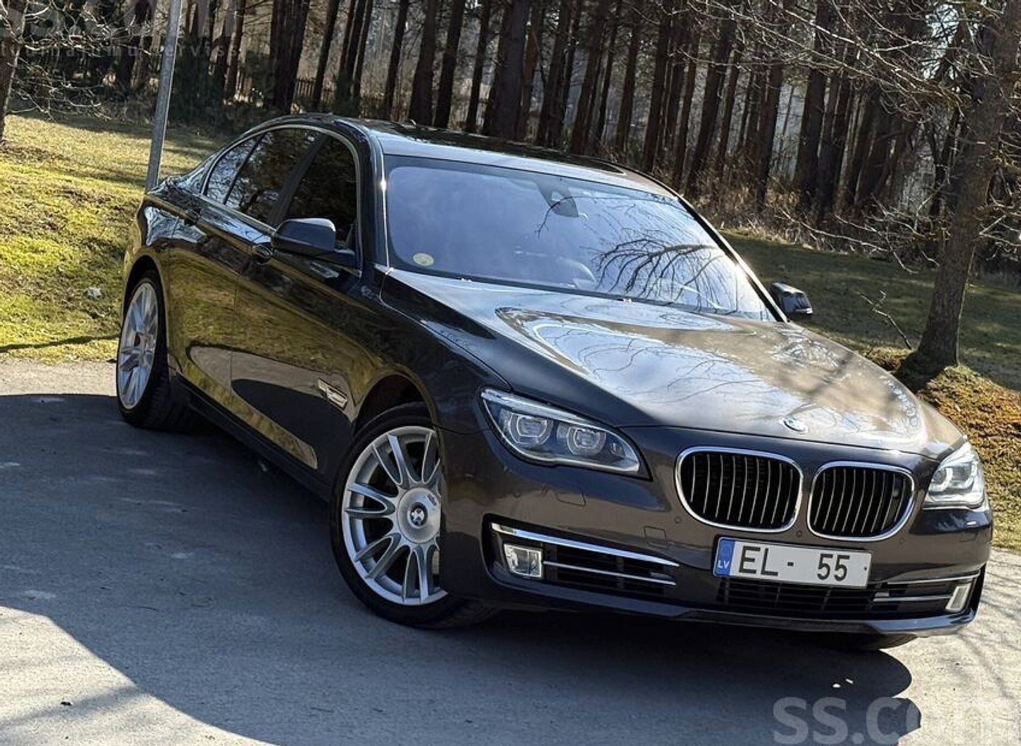 BMW 750 — foto 2