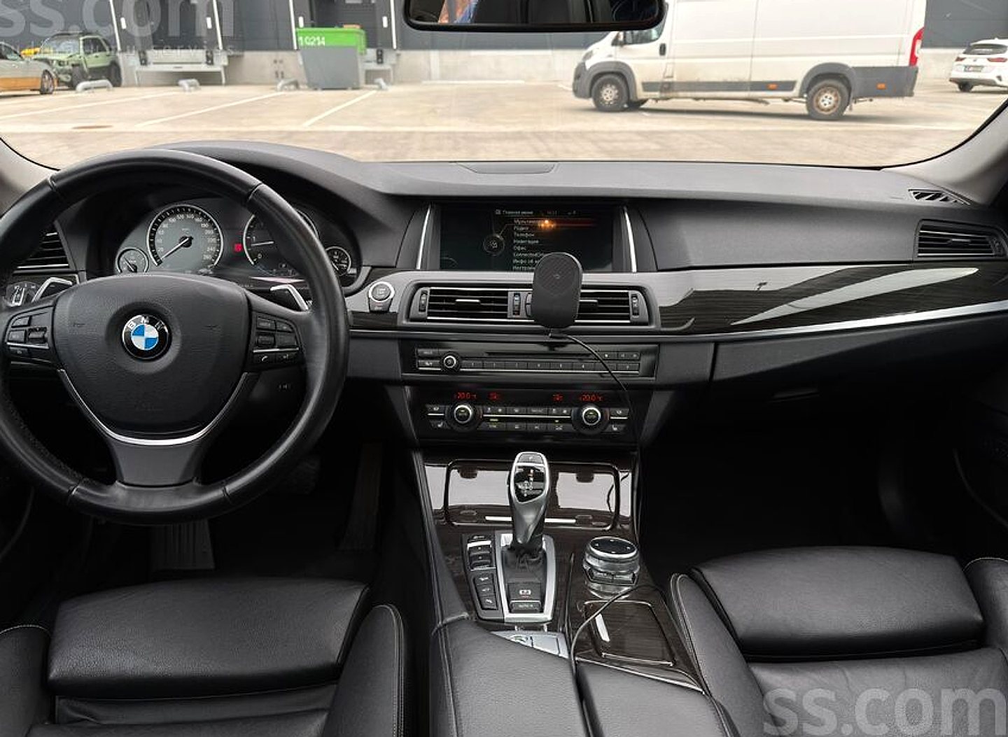 BMW 530 — foto 6
