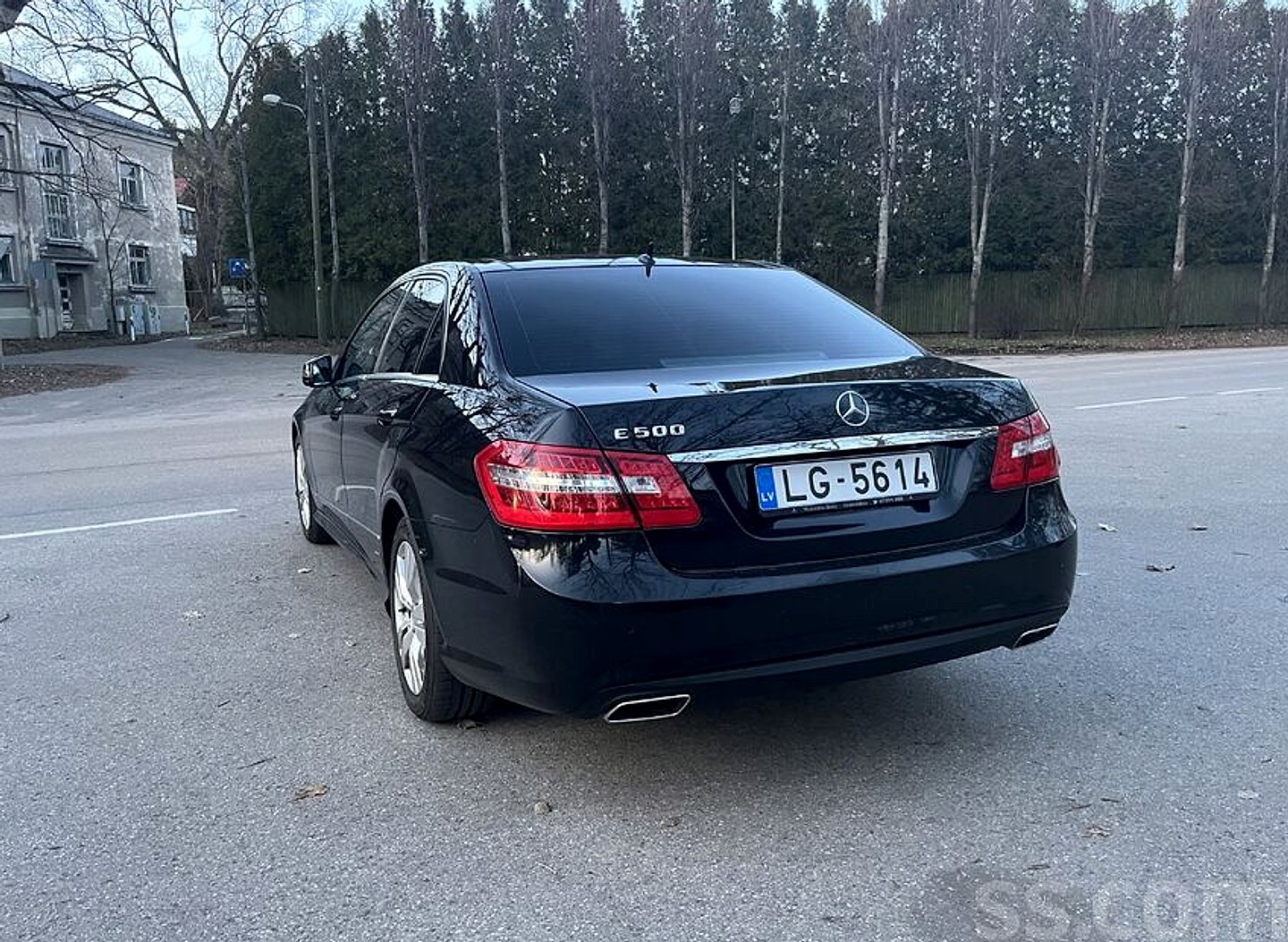 Mercedes-Benz E500 — foto 4