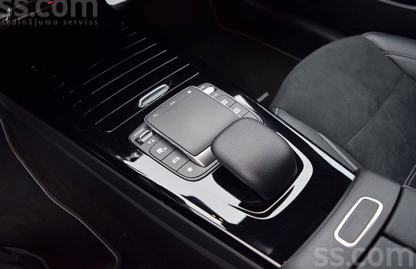 Mercedes-Benz CLA200 — foto 5