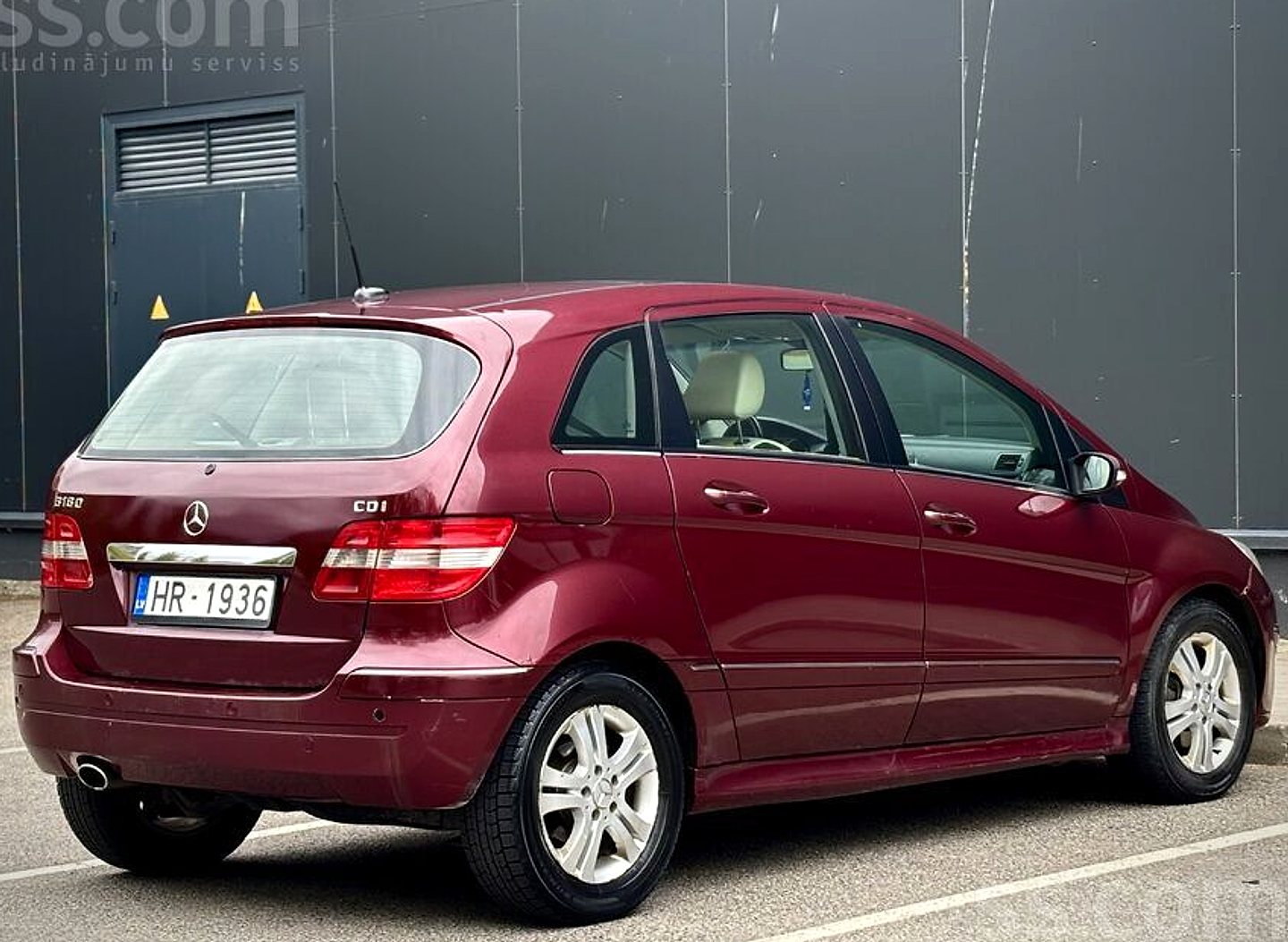 Mercedes-Benz B180 — foto 4