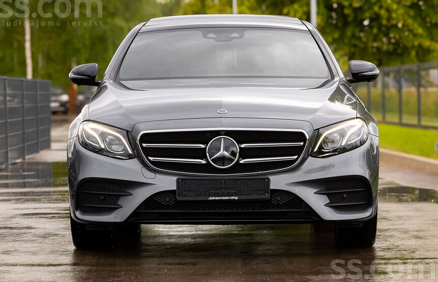 Mercedes-Benz E350 — foto 2