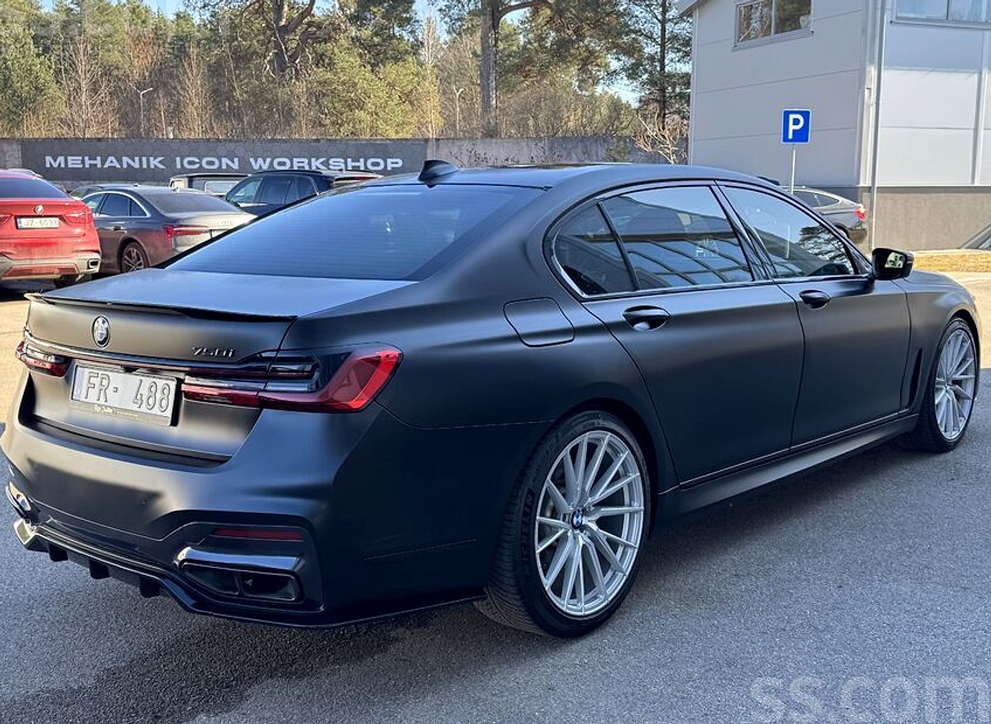 BMW 750 — foto 6
