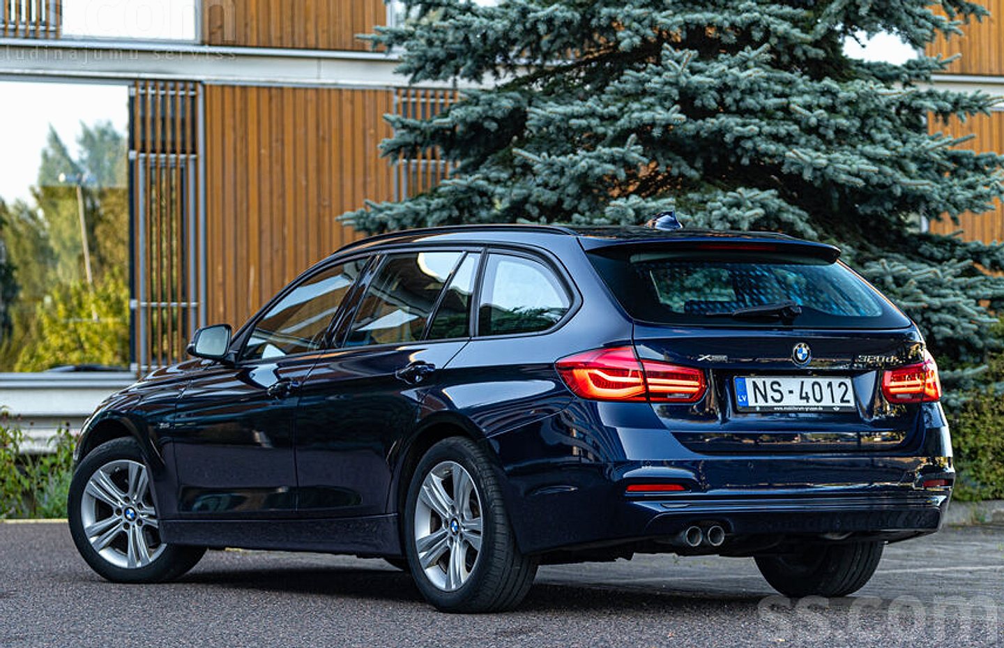 BMW 320 — foto 4
