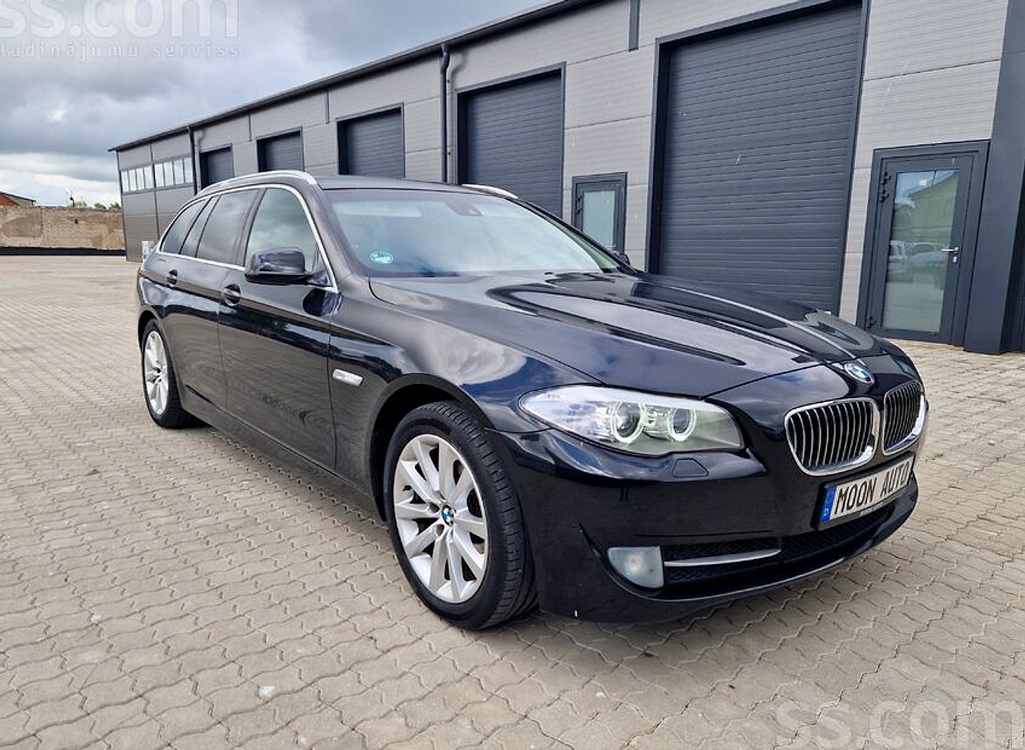BMW 520 — foto 3