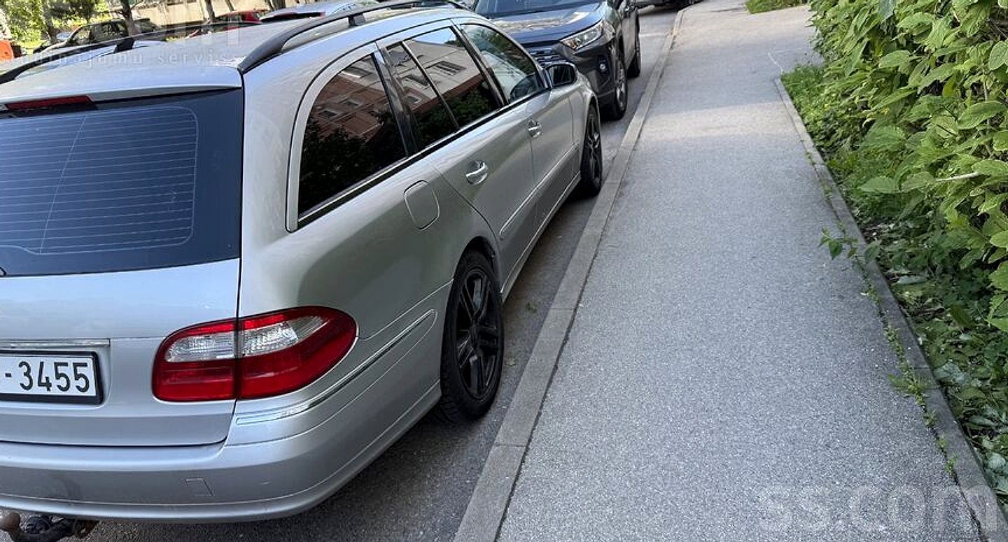 Mercedes-Benz E220 — foto 4