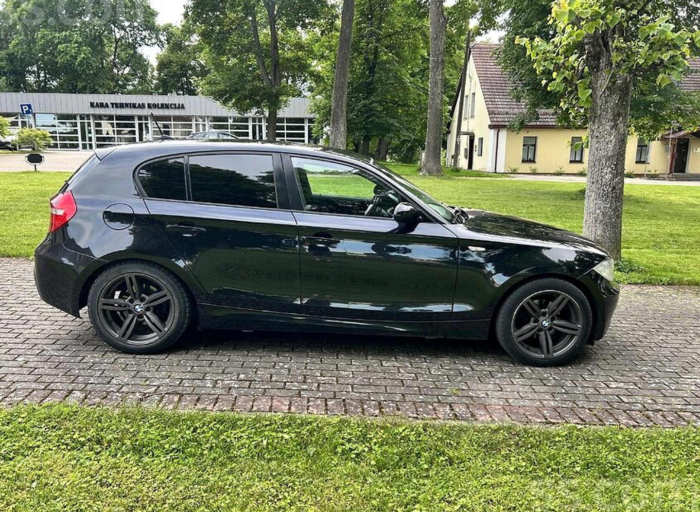 BMW 118 — foto 3