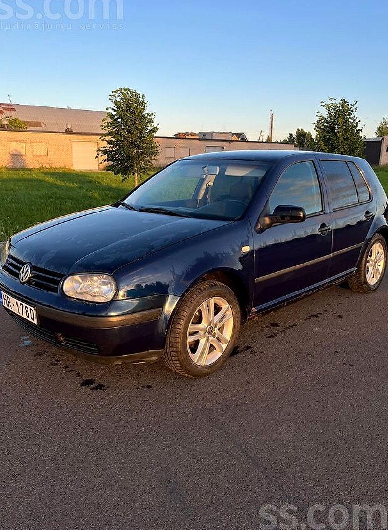 Volkswagen Golf 4, 2000. gads
