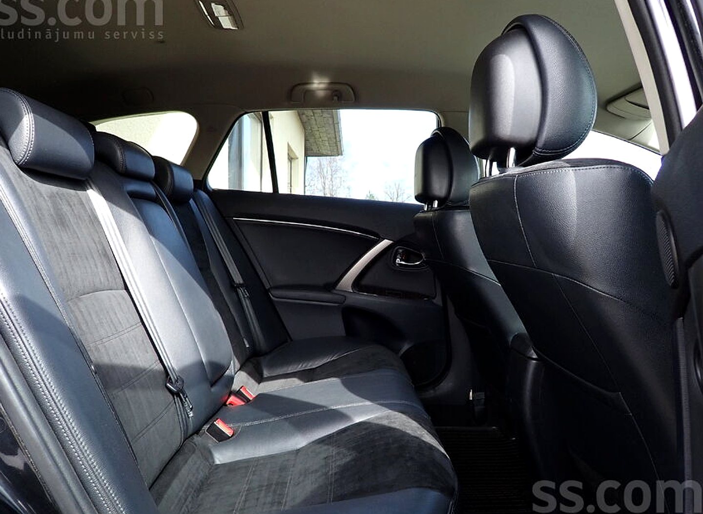Toyota Avensis — foto 5