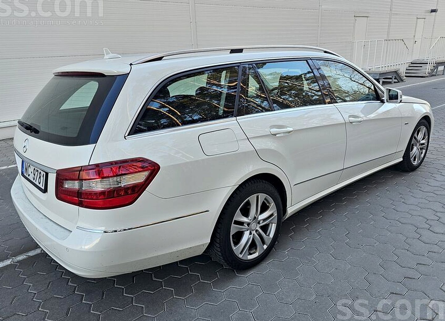 Mercedes-Benz E250 — foto 5