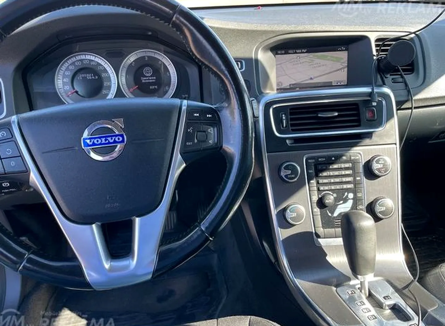 Volvo V60, 2011. gads