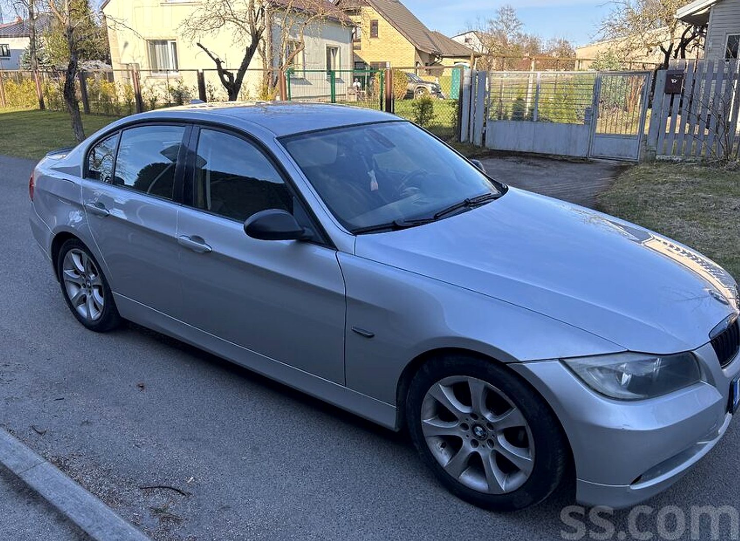 BMW 320 — foto 4
