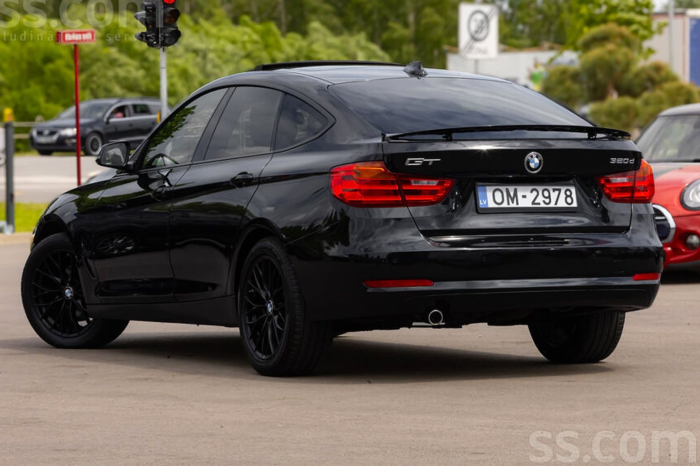 BMW 320 — foto 6