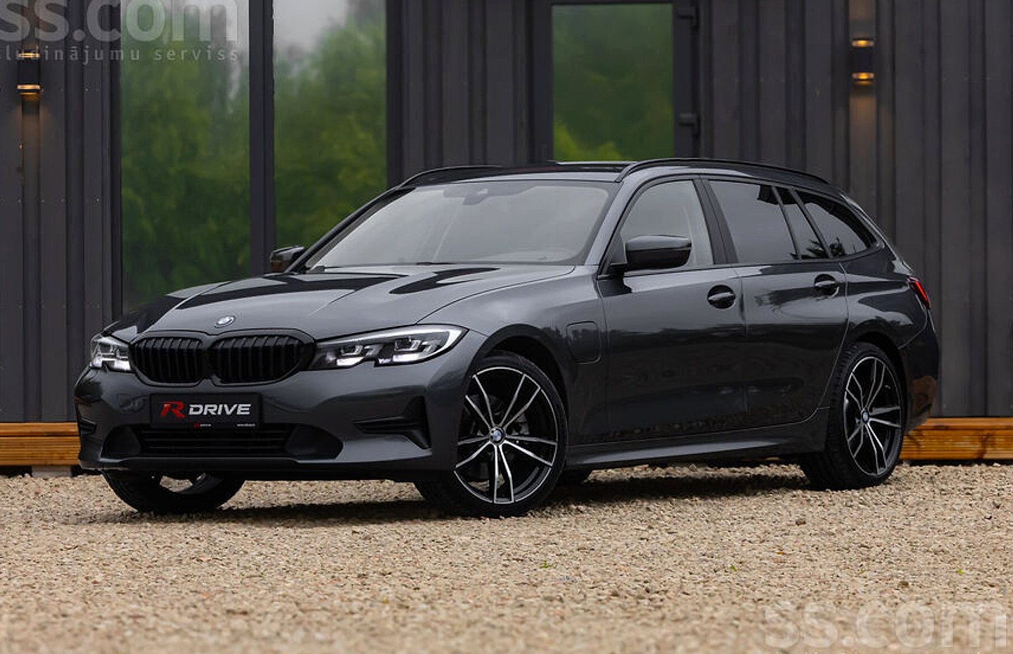 BMW 320 — foto 4