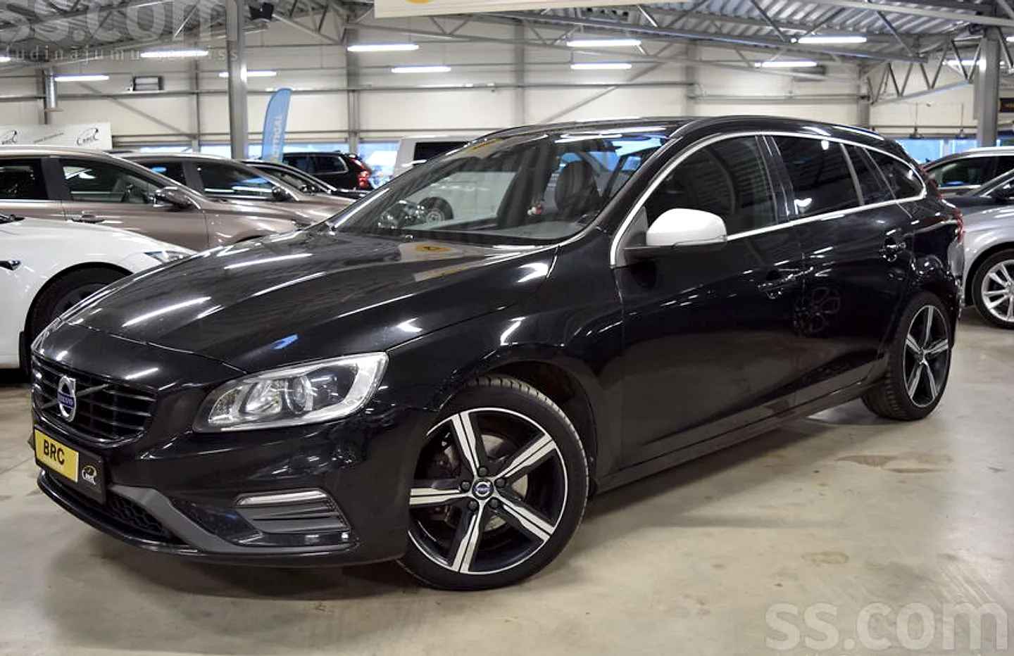 Volvo V60, 2017. gads