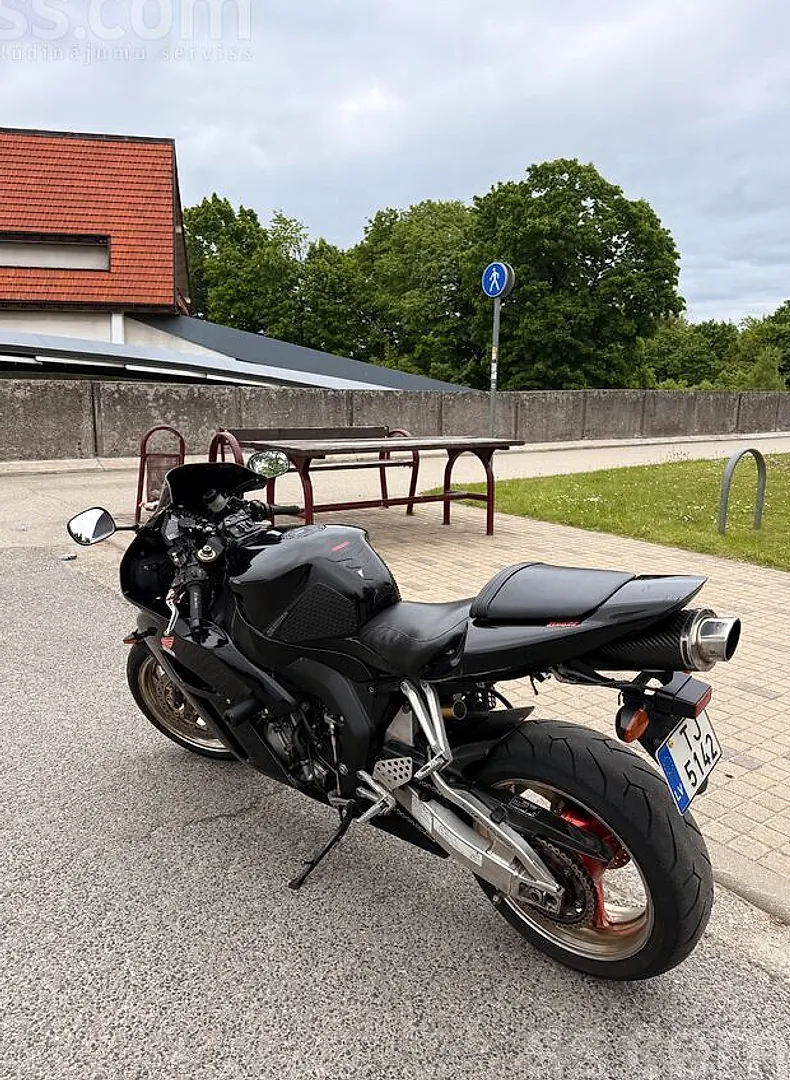 Honda Cbr1000Rr, 2004. gads