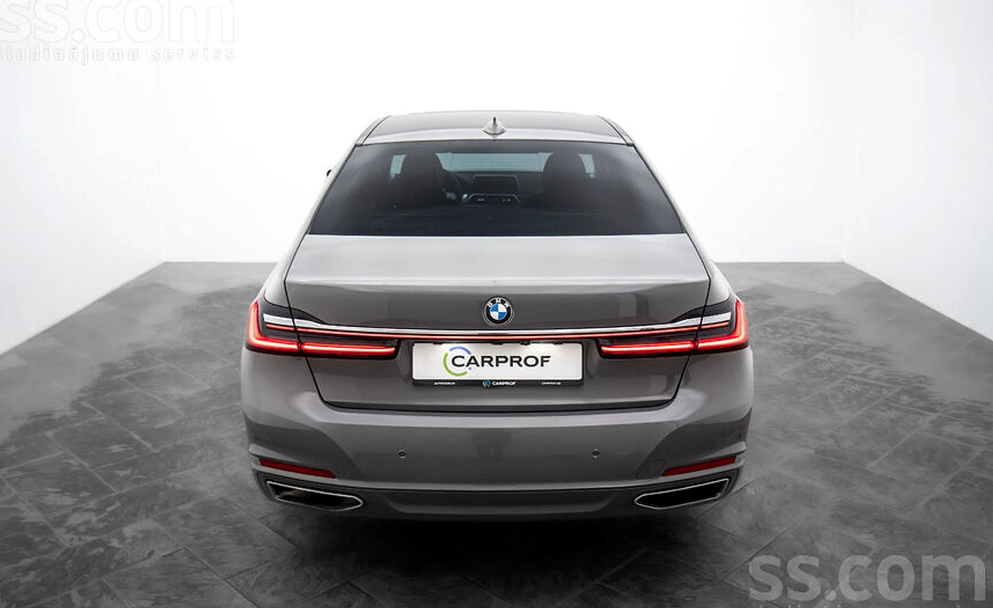 BMW 745 — foto 5