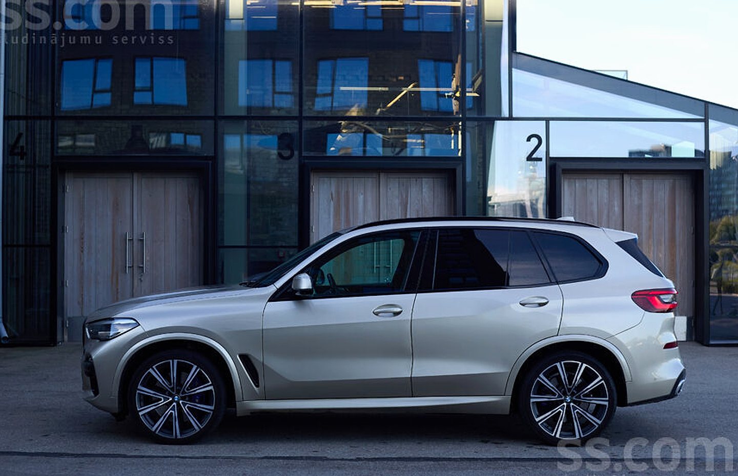 BMW X5 — foto 4