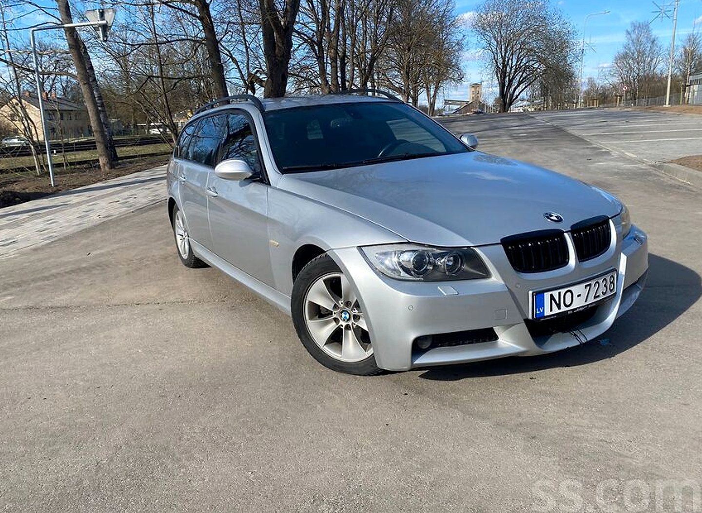 BMW 320 — foto 5