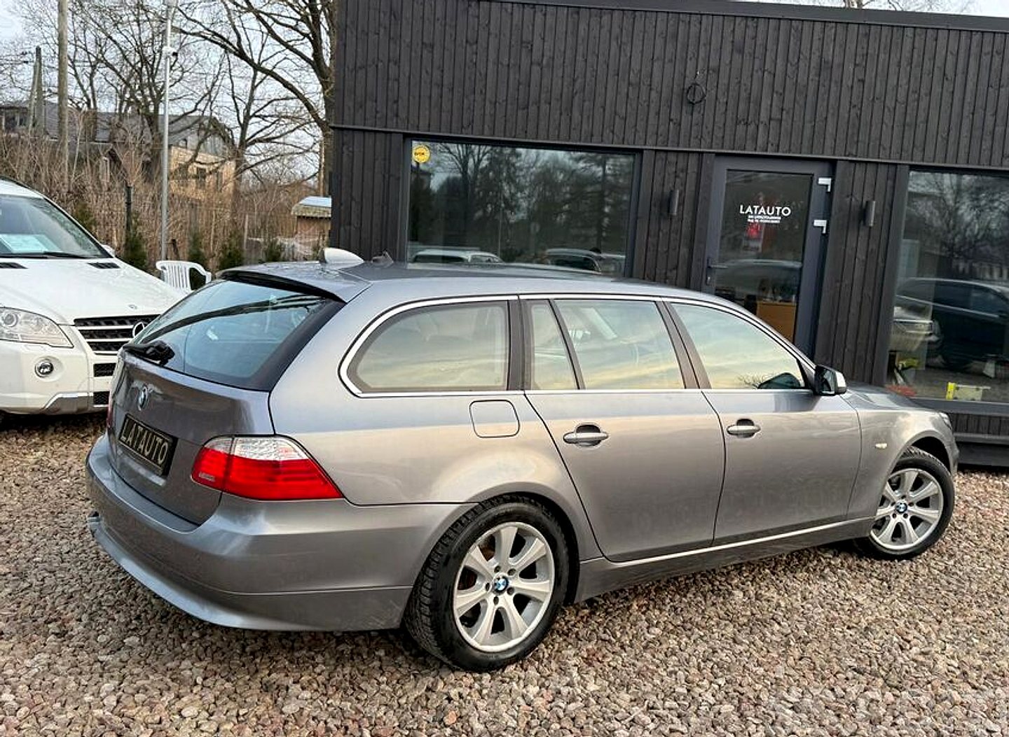 BMW 530 — foto 5