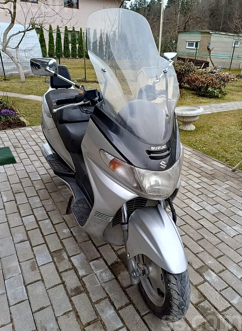 Suzuki An400, 2000. gads