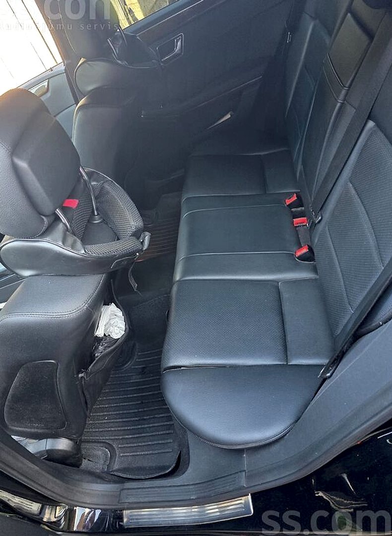 Mercedes-Benz E250 — foto 5