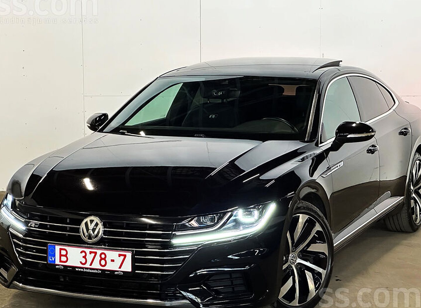 Volkswagen Arteon, 2017. gads