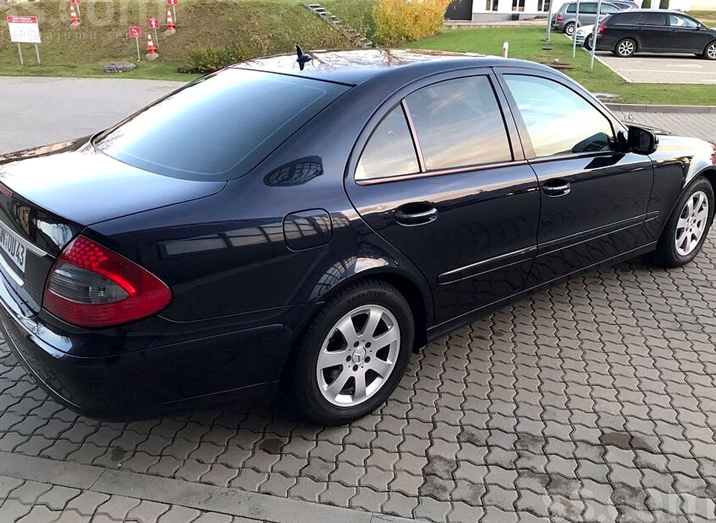 Mercedes-Benz E280 — foto 6