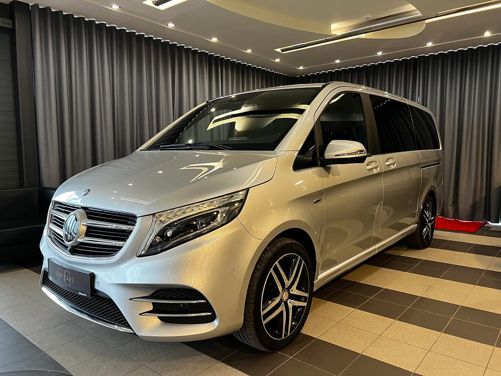 Mercedes-Benz V250, 2018. gads