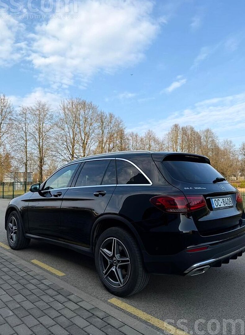 Mercedes-Benz GLC 300 — foto 3