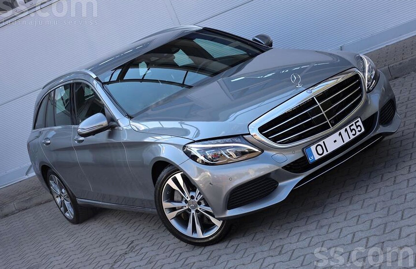 Mercedes-Benz C350 — foto 4
