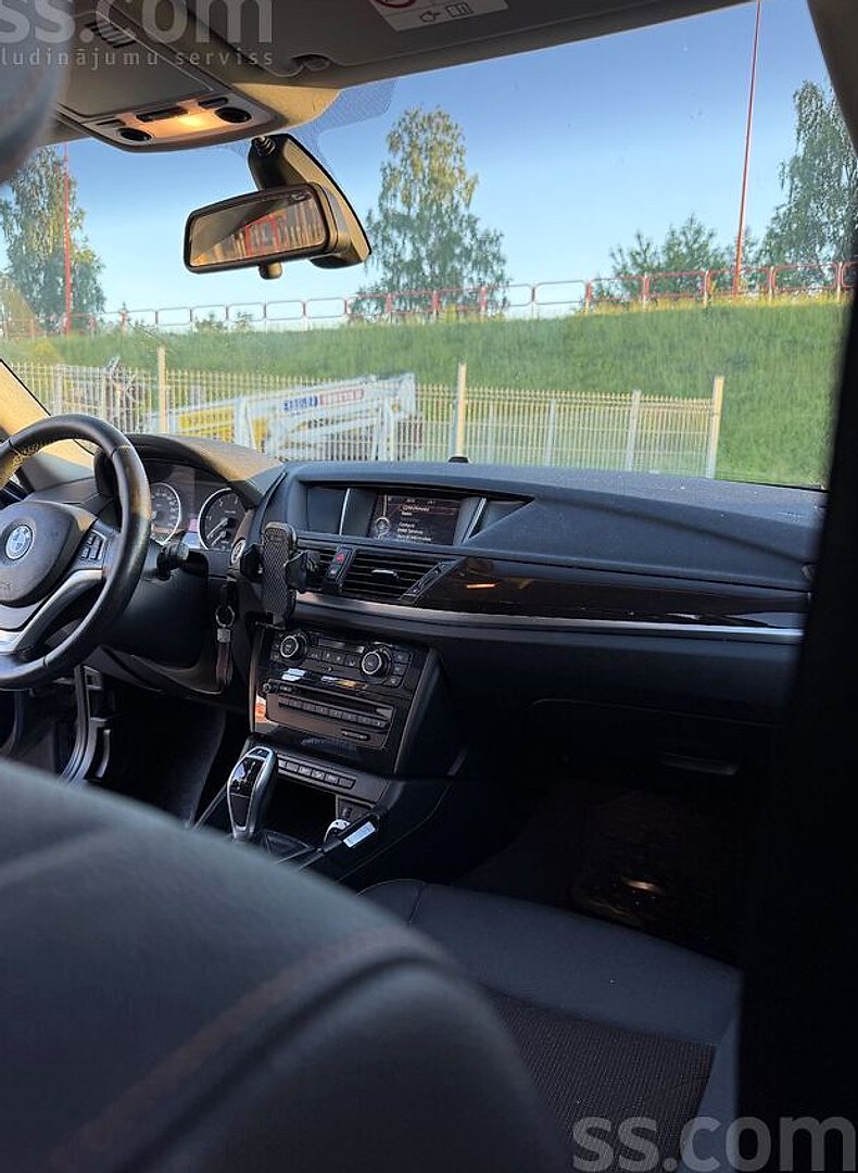 BMW X1 — foto 4