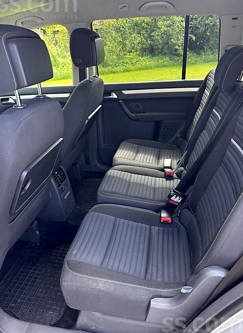 Volkswagen Touran — foto 6