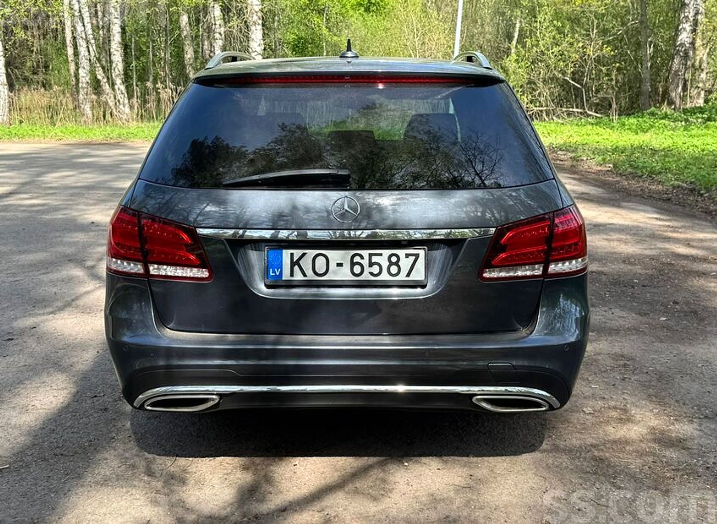 Mercedes-Benz E300 — foto 4