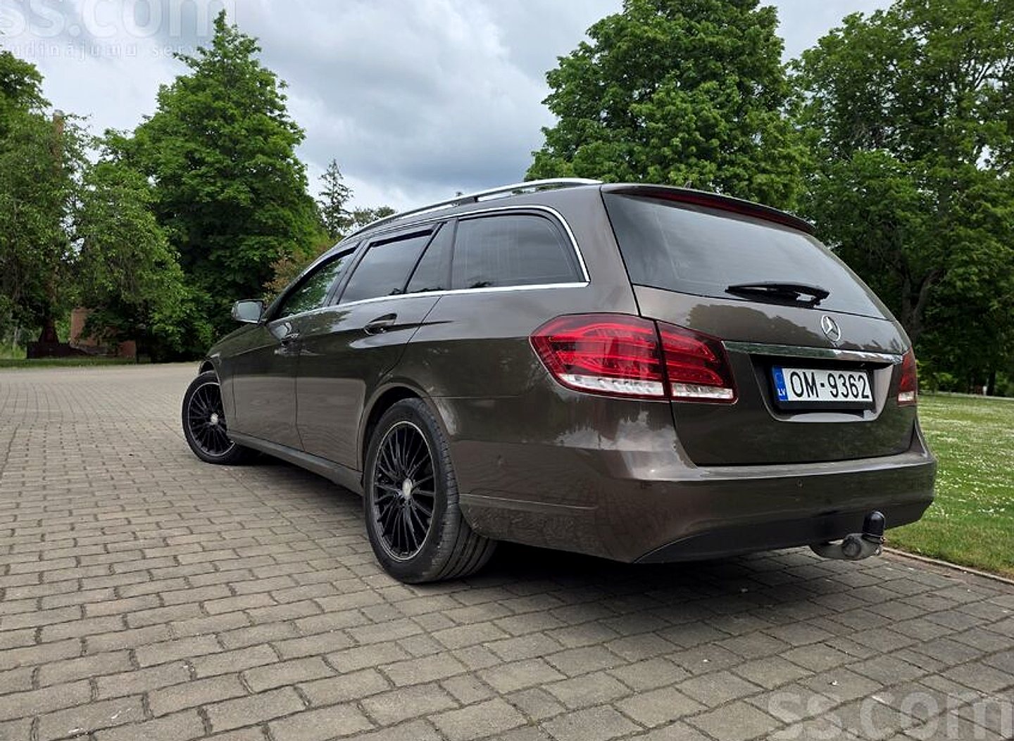 Mercedes-Benz E300 — foto 4