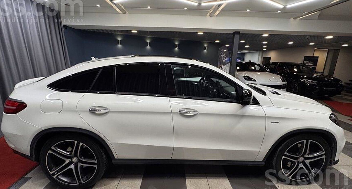 Mercedes-Benz GLE 450 AMG — foto 4