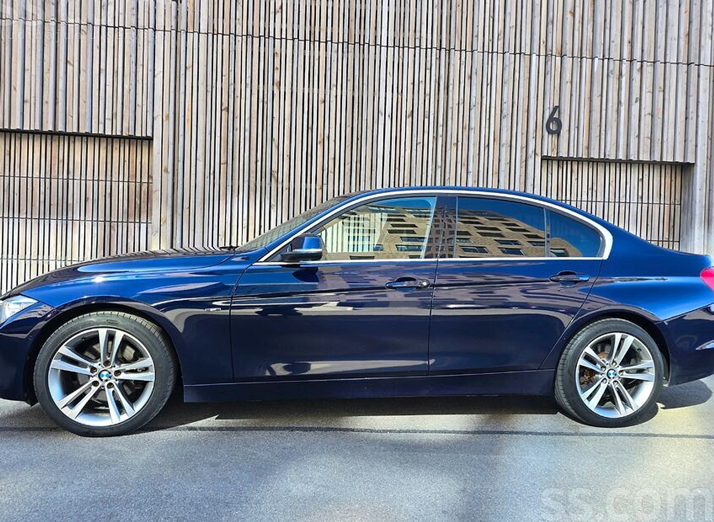 BMW 330 — foto 4
