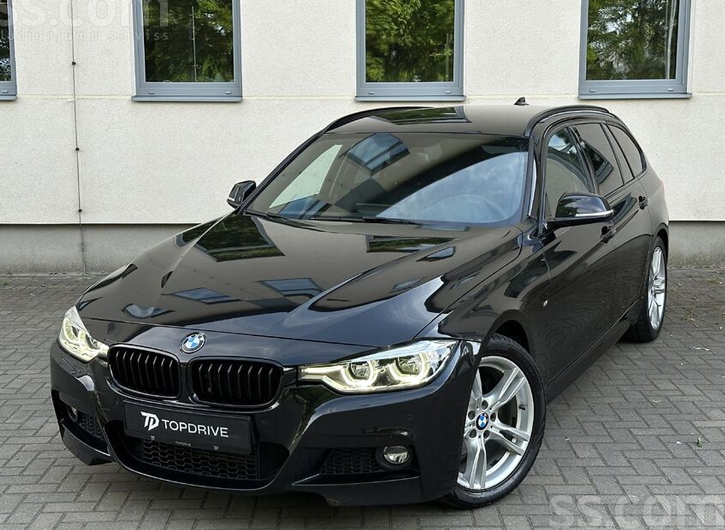 BMW 320 — foto 3