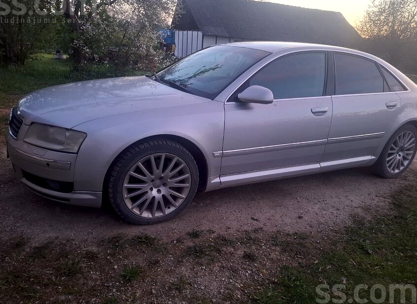 Audi A8 — foto 4