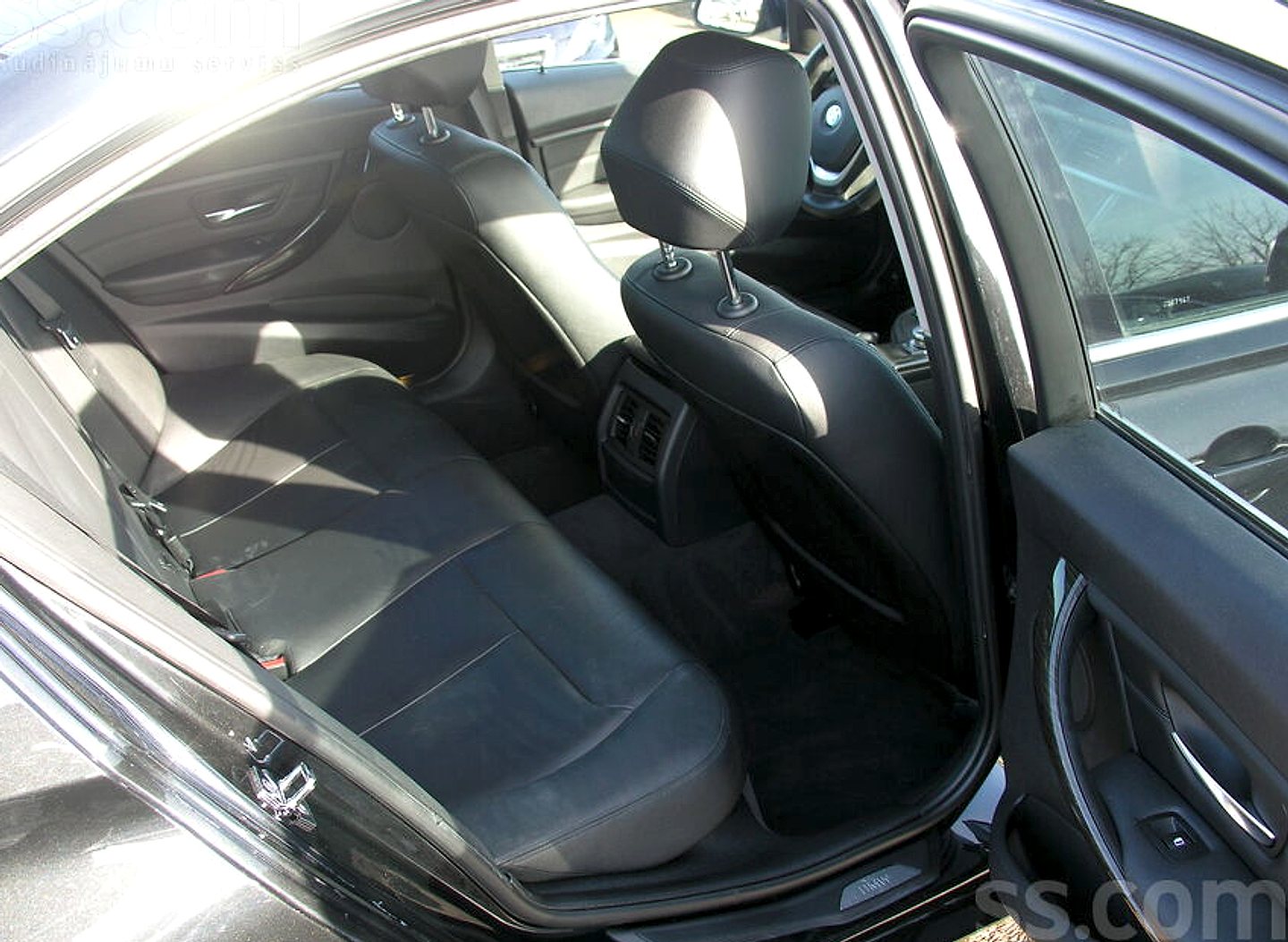 BMW 320 — foto 6