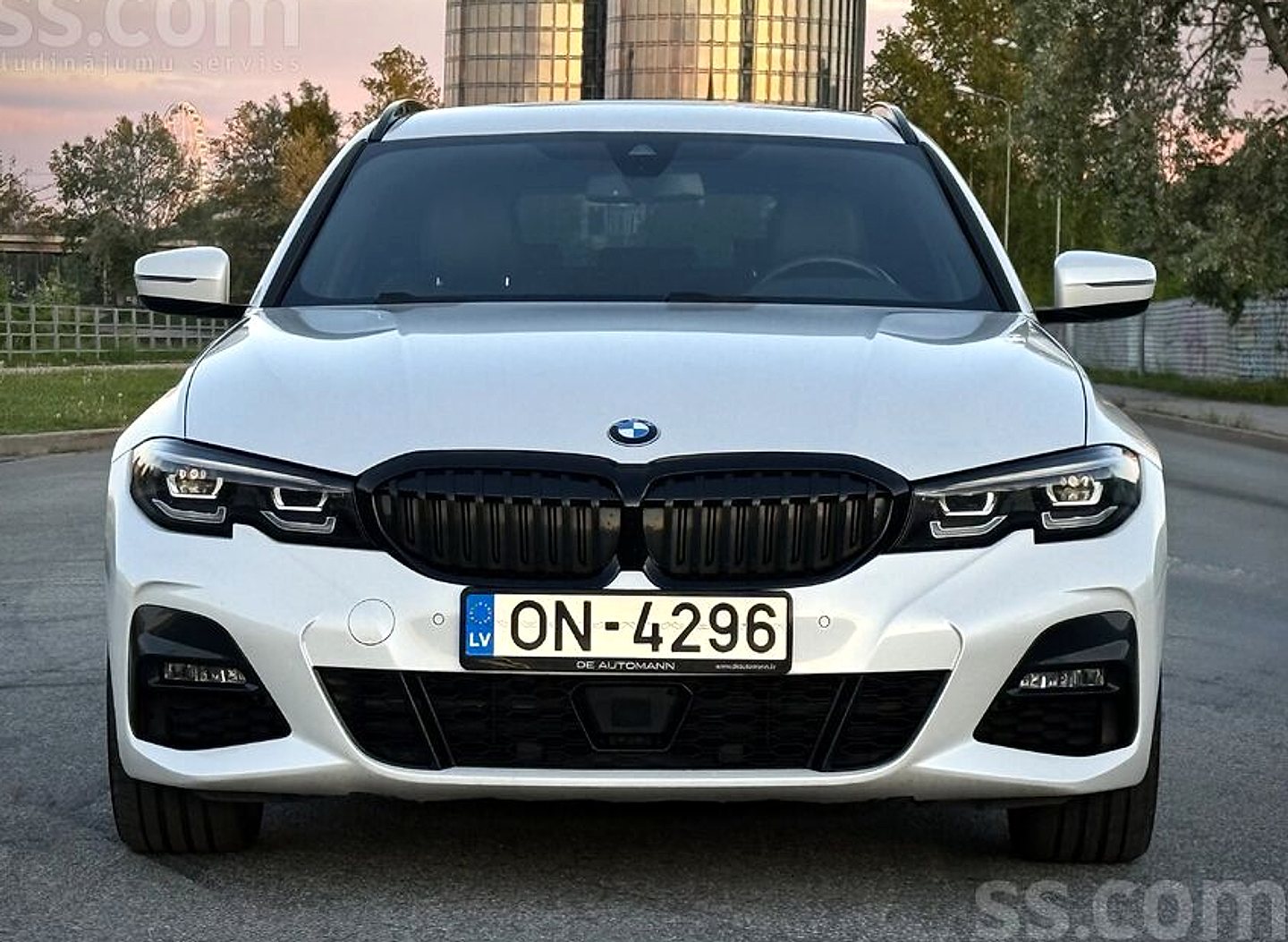 BMW 320 — foto 2