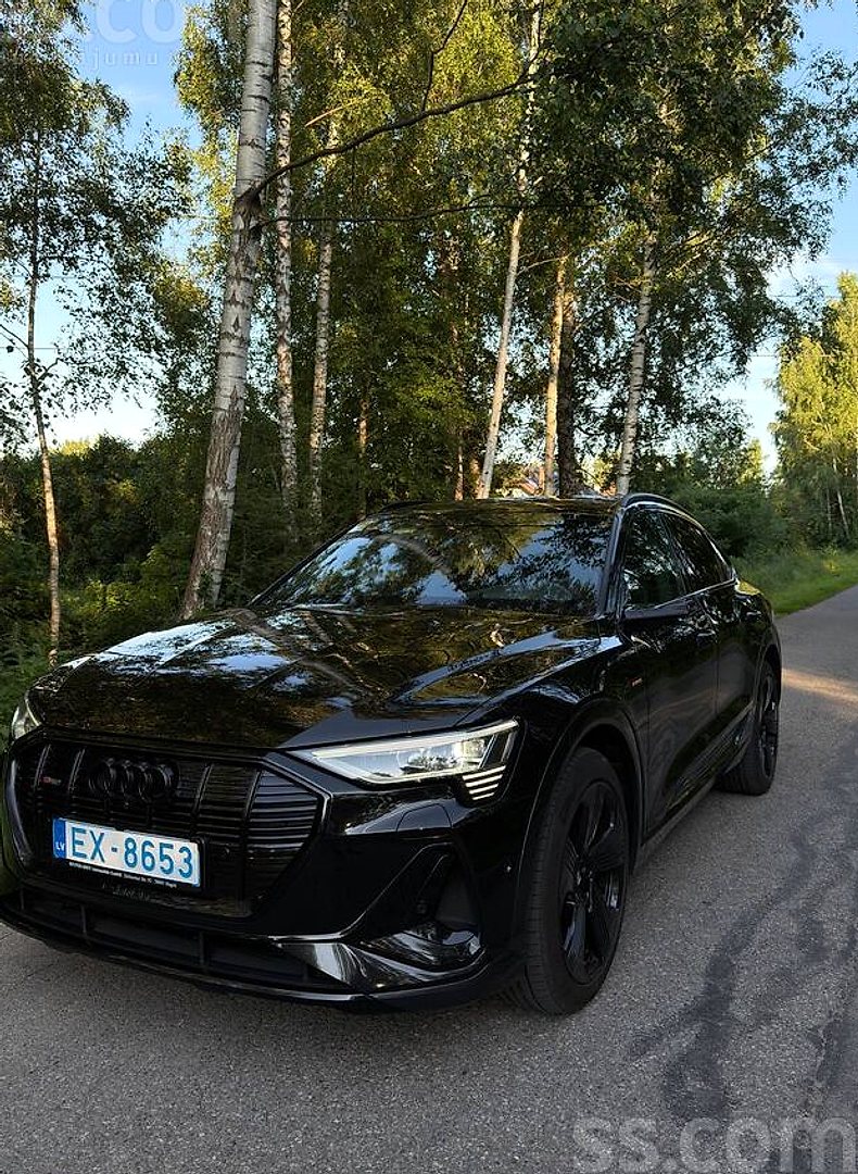 Audi E-tron — foto 4