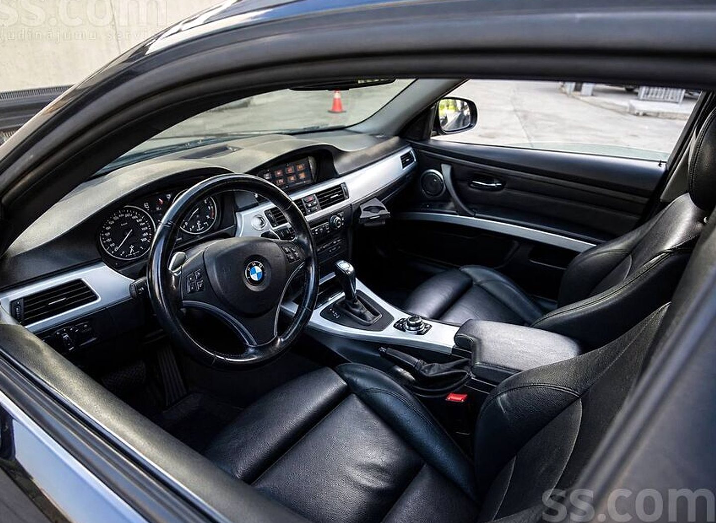 BMW 335 — foto 5